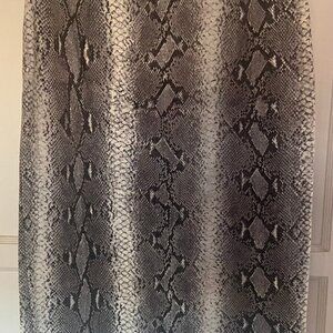 Snakeskin Print Pencil skirt - ABS by Allen Schwartz - Size 6